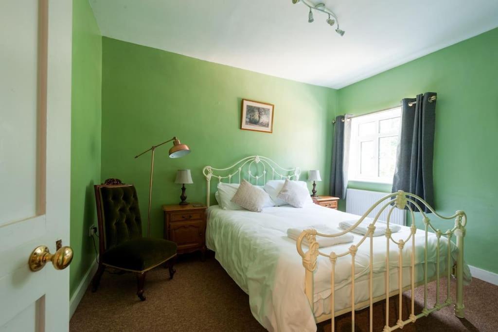 Firs Sleeps 15 Stunning Country House With Hot Tub Sudbourne Екстериор снимка